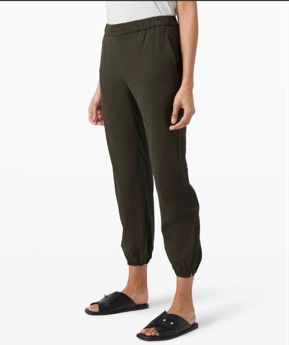 Lululemon Essential Jogger Size 8